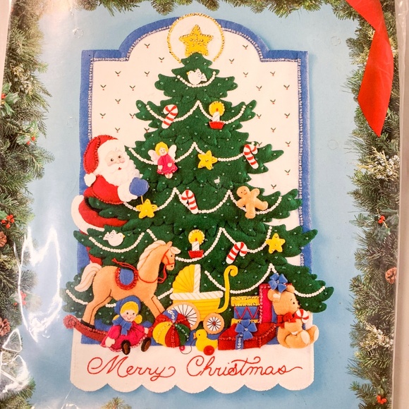 BUCILLA® 'Christmas Tree Banner' Felt Applique Kit - Picture 6 of 8